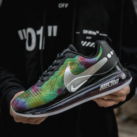 Nike AIR MAX 720-70